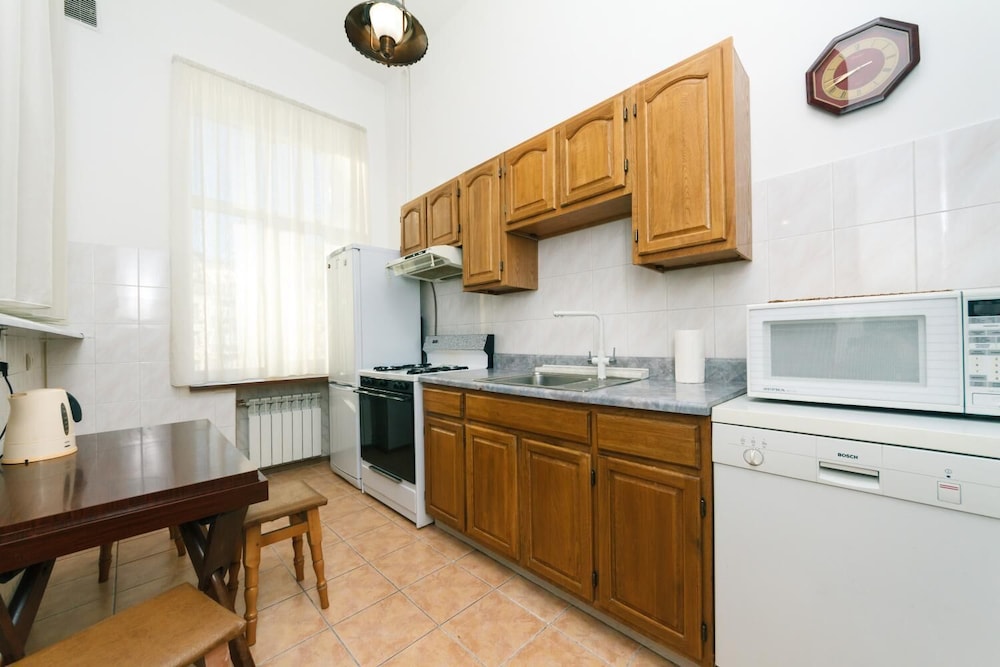 Apartment near Arena City view 4