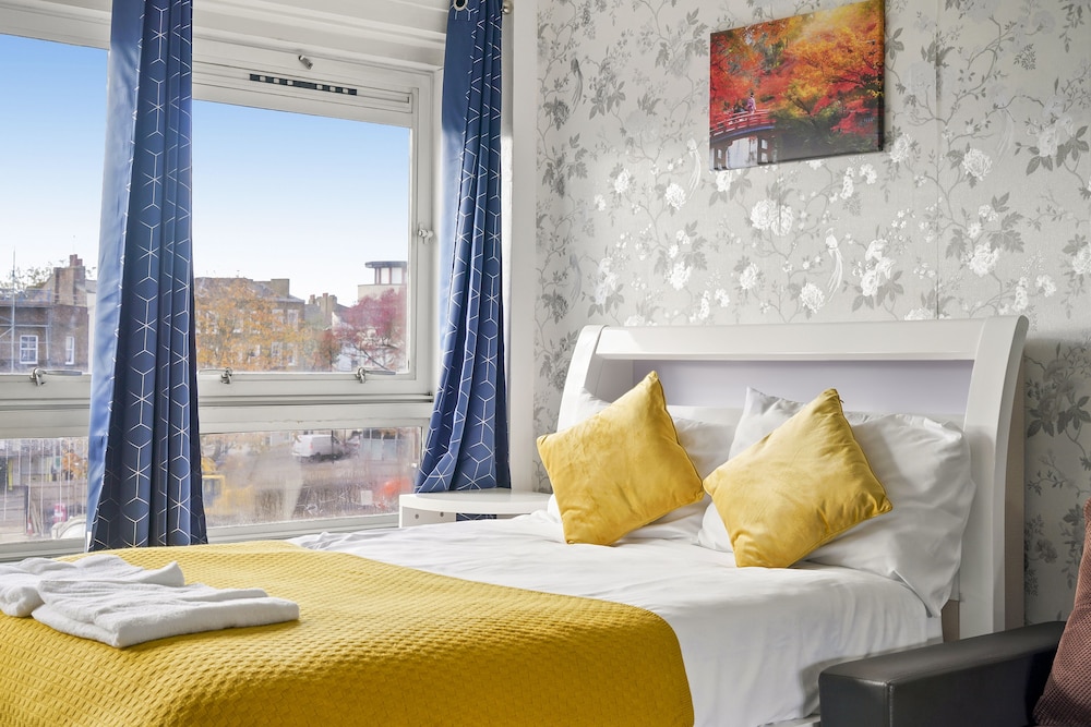 Impeccable 1-bed Apartment in London