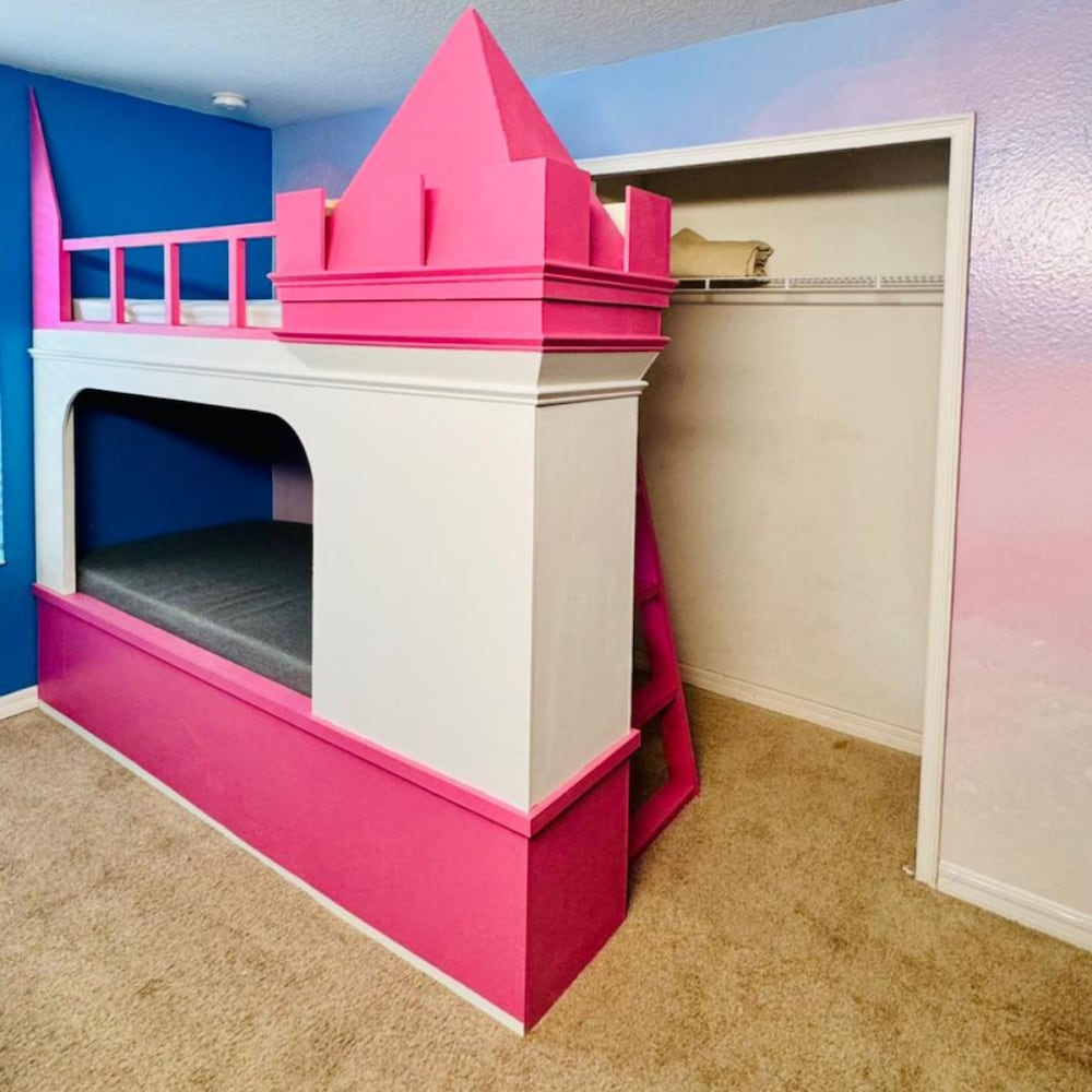 Free Amenities Spacious Home King Beds