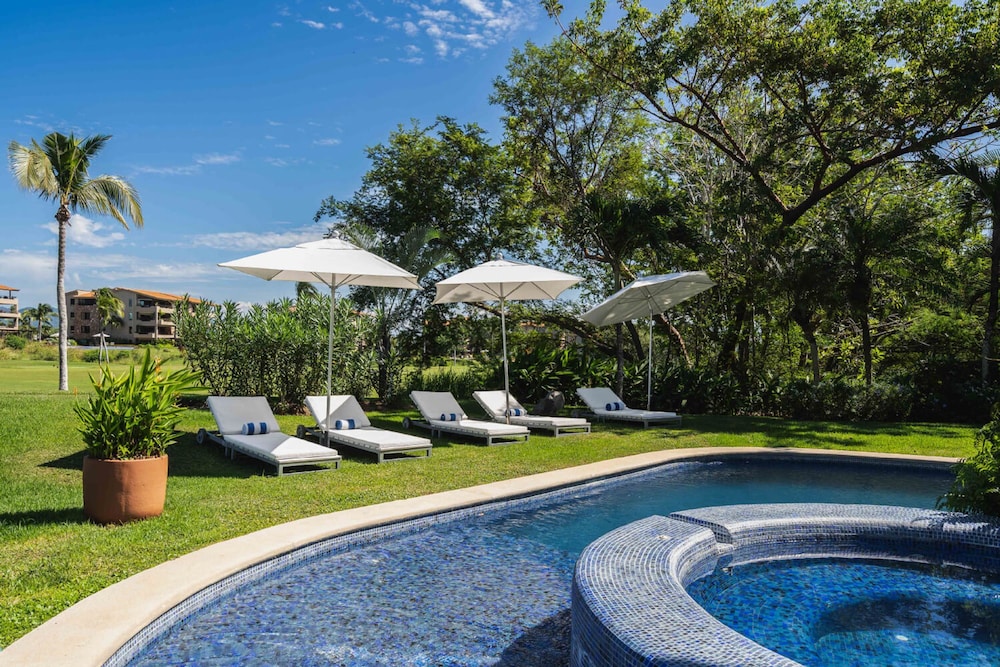 La Serenata in Punta Mita