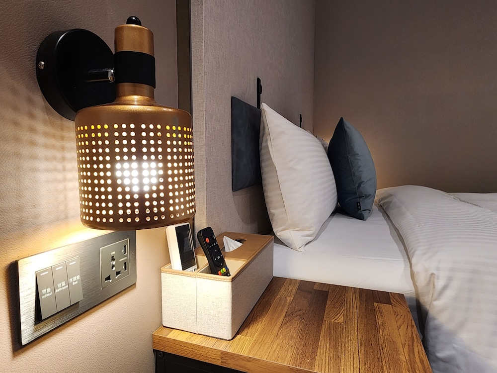 Fun Stay Inn Ximen
