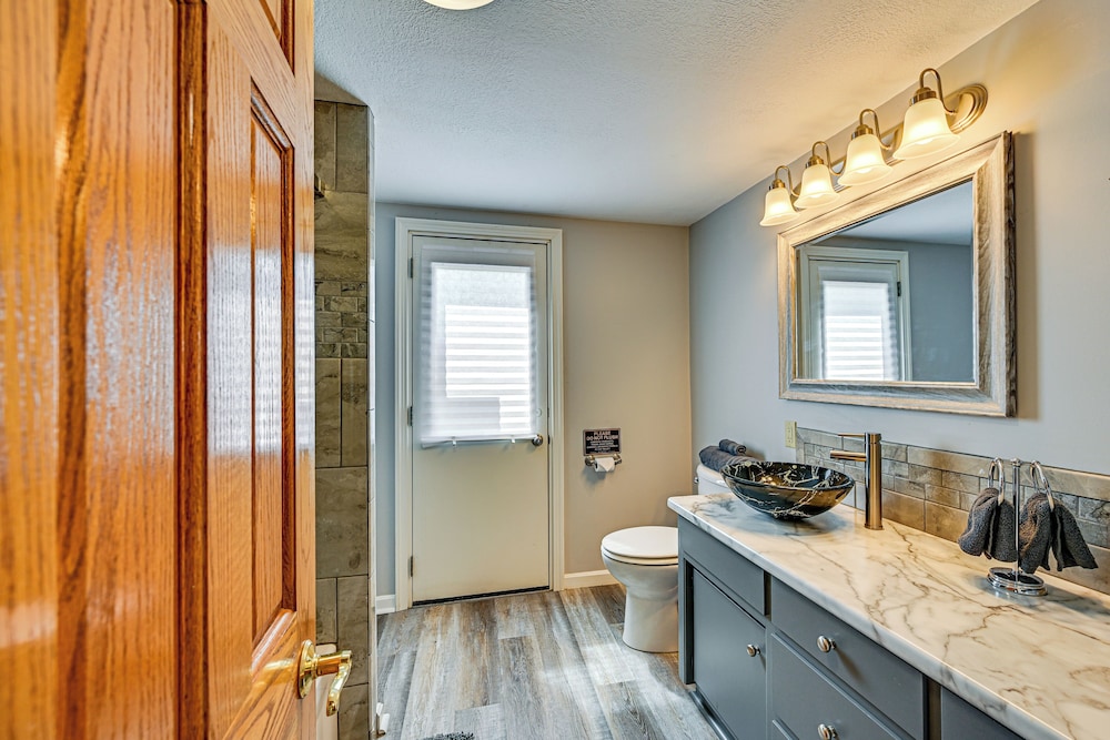 Rural & Private Dover Retreat: Close to Wineries!