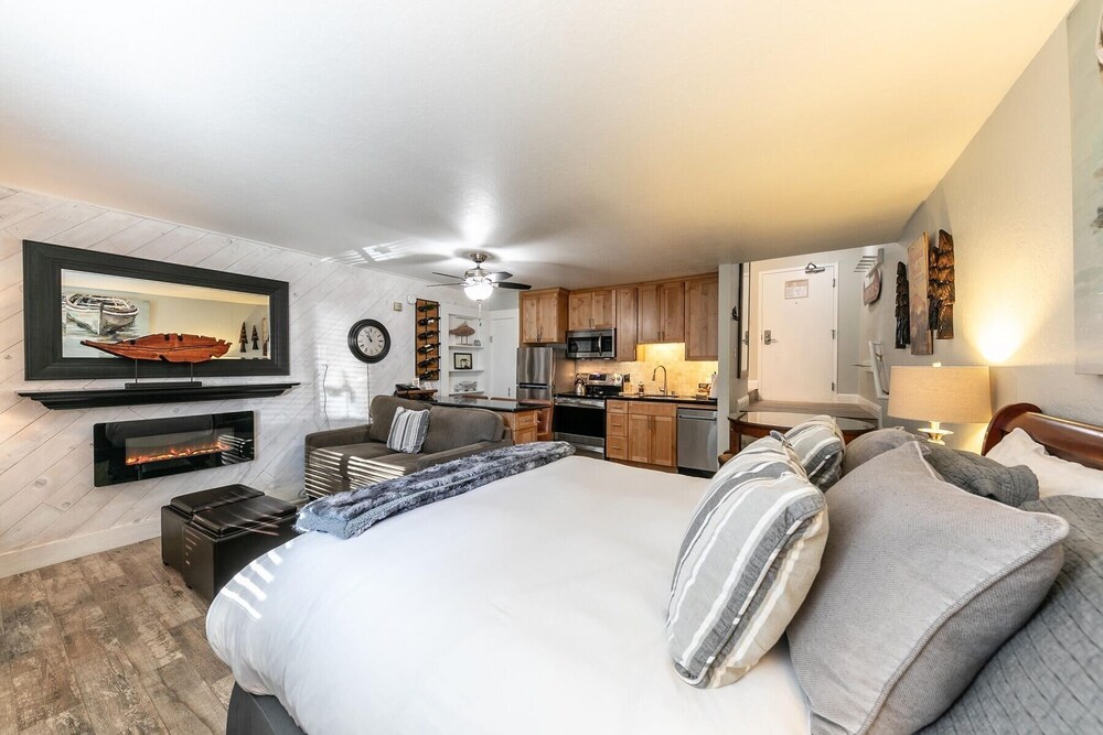 125 Bldg B Condo