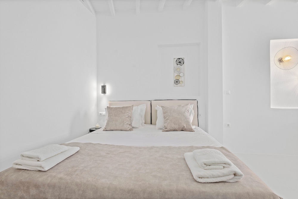 Heart of Mykonos Suites