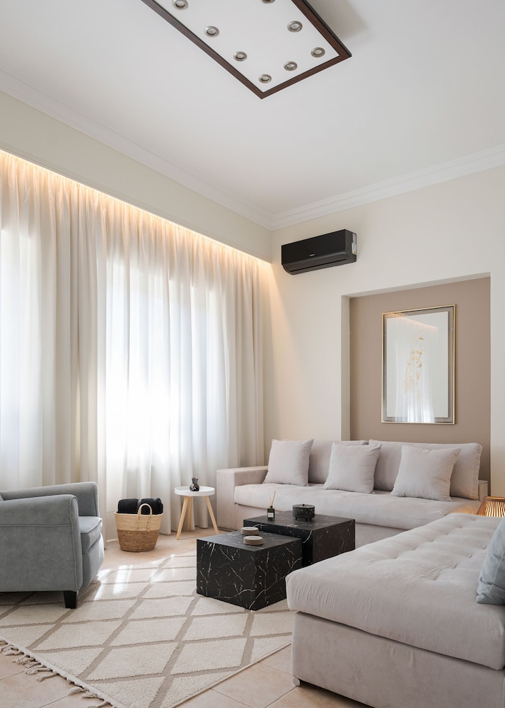 Elaia House Glyfada