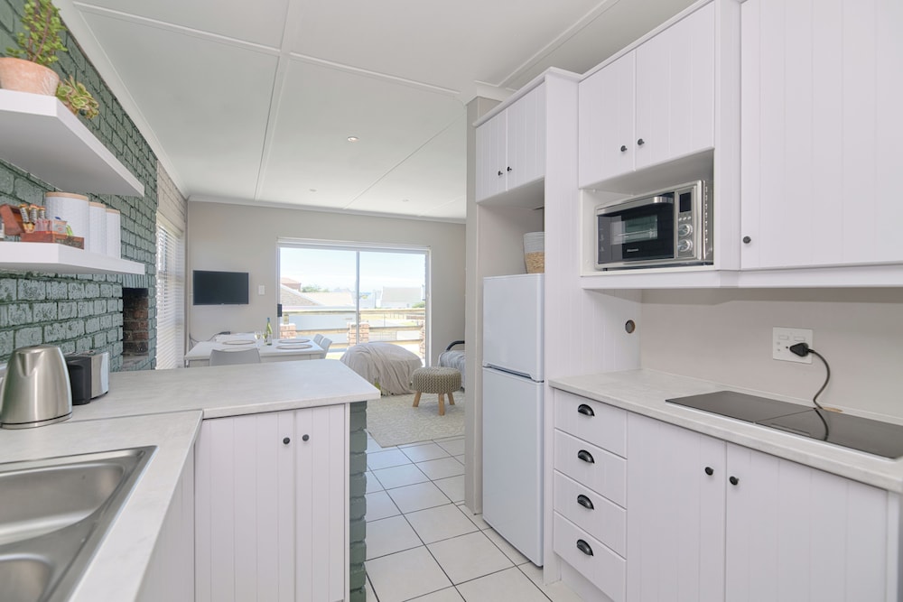 Lands Edge Eco Friendly Cottages
