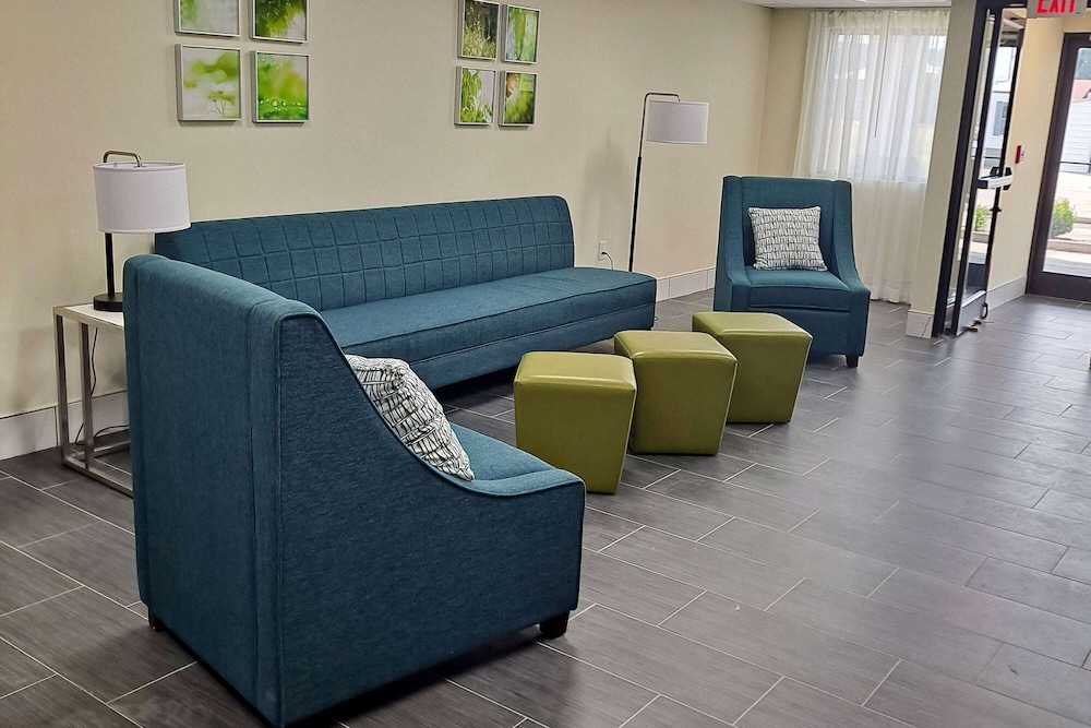 Days Inn by Wyndham Grayson view 4