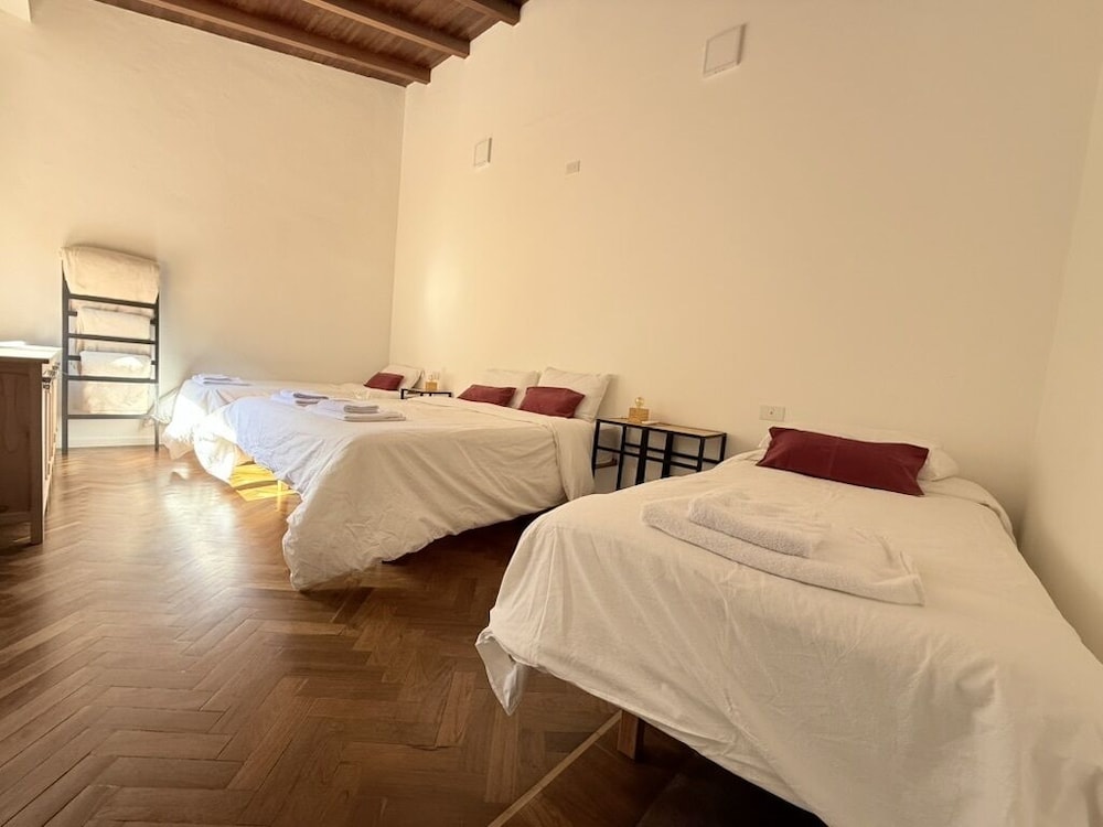 Clivias Hostel