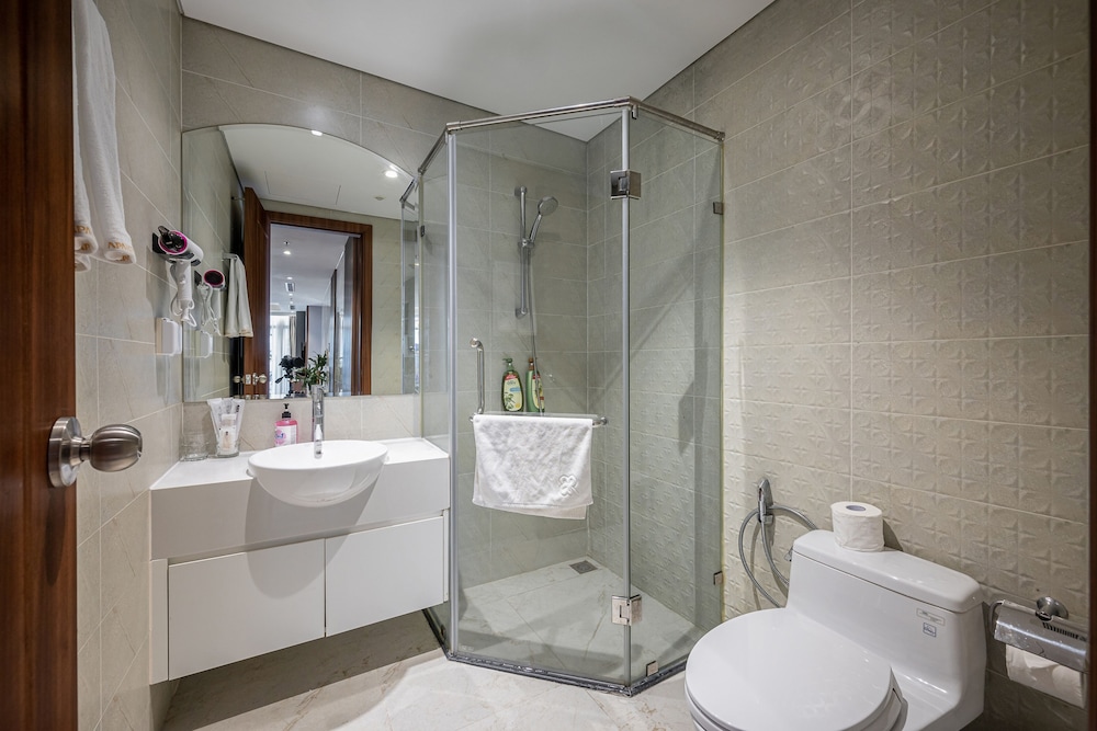 The Celavie Serviced Apartment Landmark