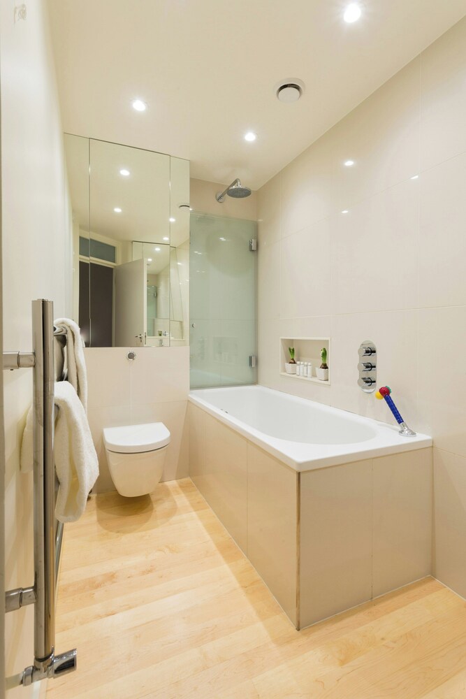 Sussex Gardens III by Onefinestay view 4