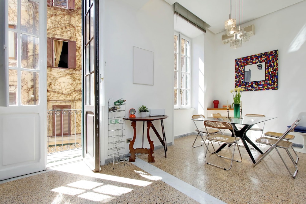 Tiberina Spacious Apartment
