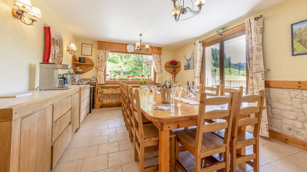 Chalet Bluebell