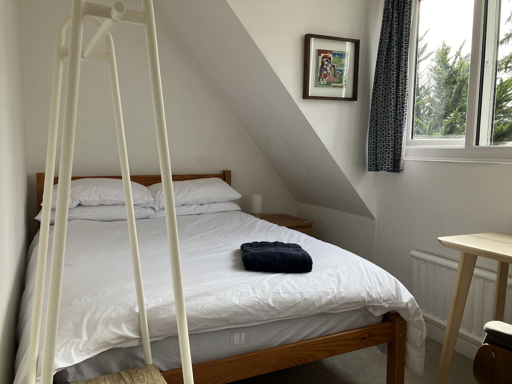Sandford Meadow Guest House view 2