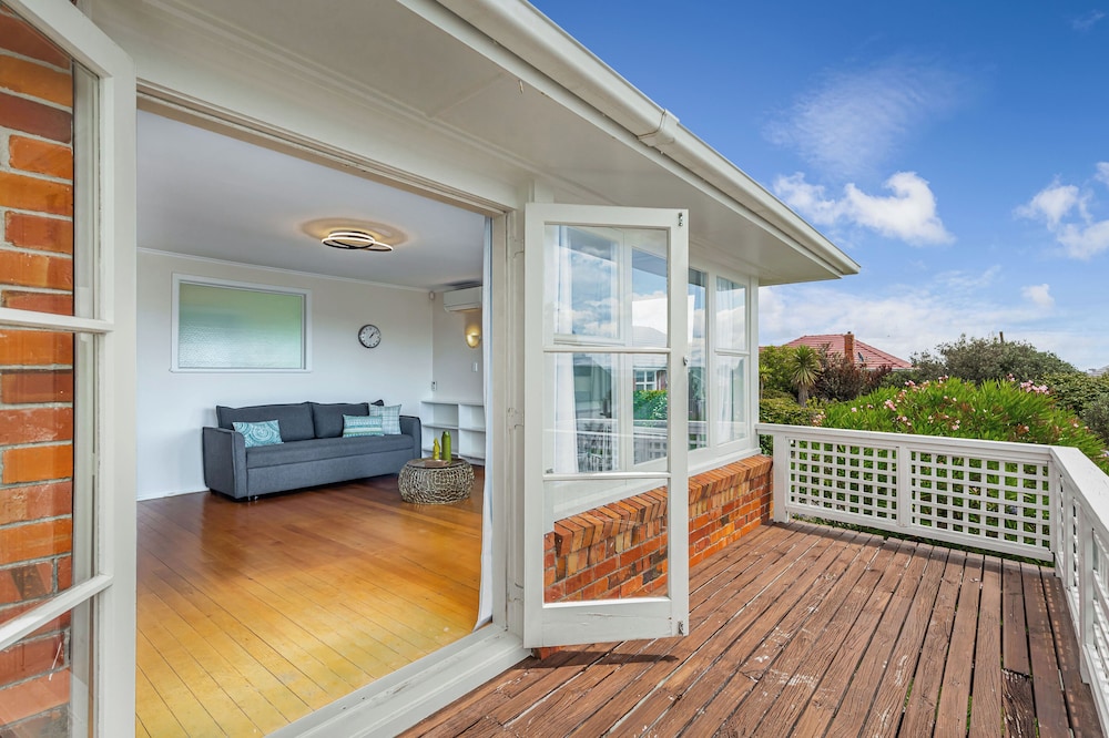 Serene 2BR Home in Meadowbank by Zodiak Stays