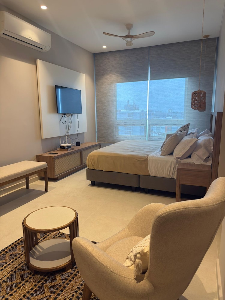 Apartamento Adalmar 804 con vista al mar