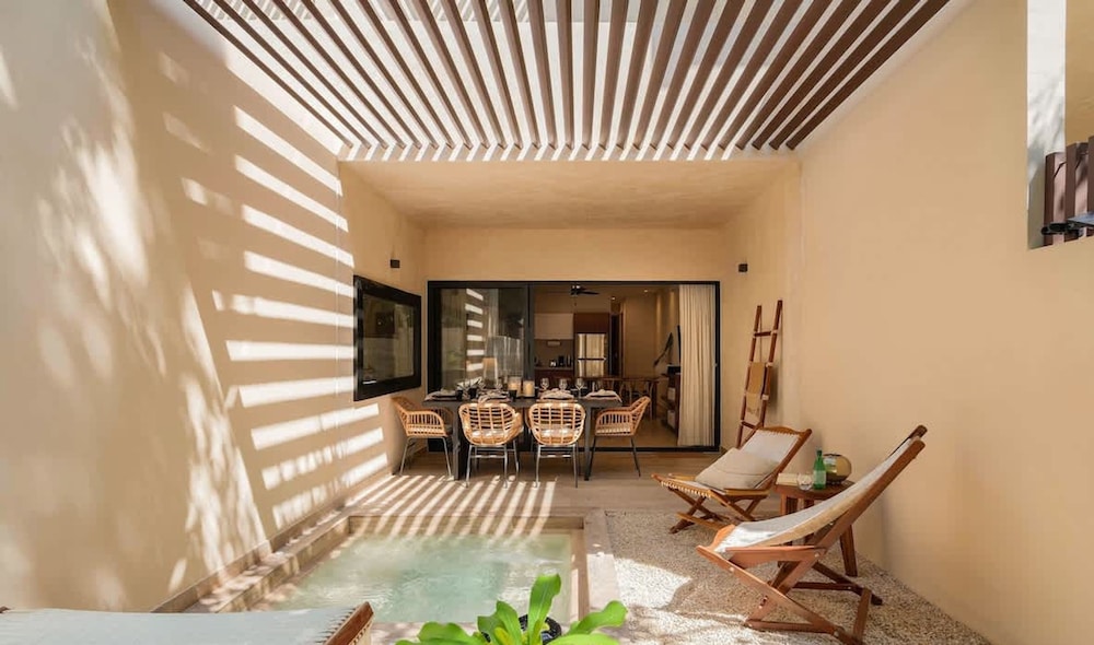 Premium Apartment W Private Pool Garden
