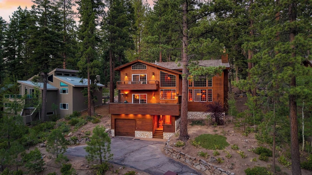 Northstar Haven Cozy-chic Retreat Near Lake Tahoe & Downtown Truckee