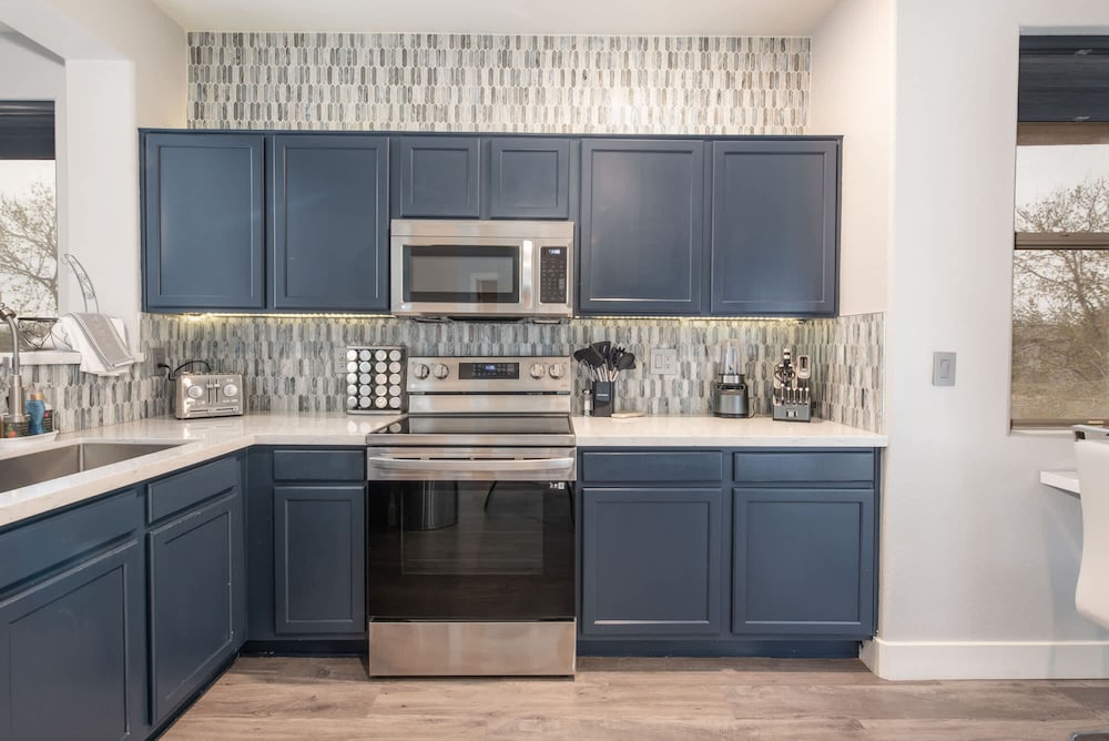 Lux Scottsdale Condo Overlooks 9th Hole Near Golf