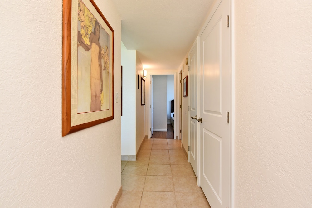 Kaanapali Shores #160 2 Bedroom Condo by RedAwning