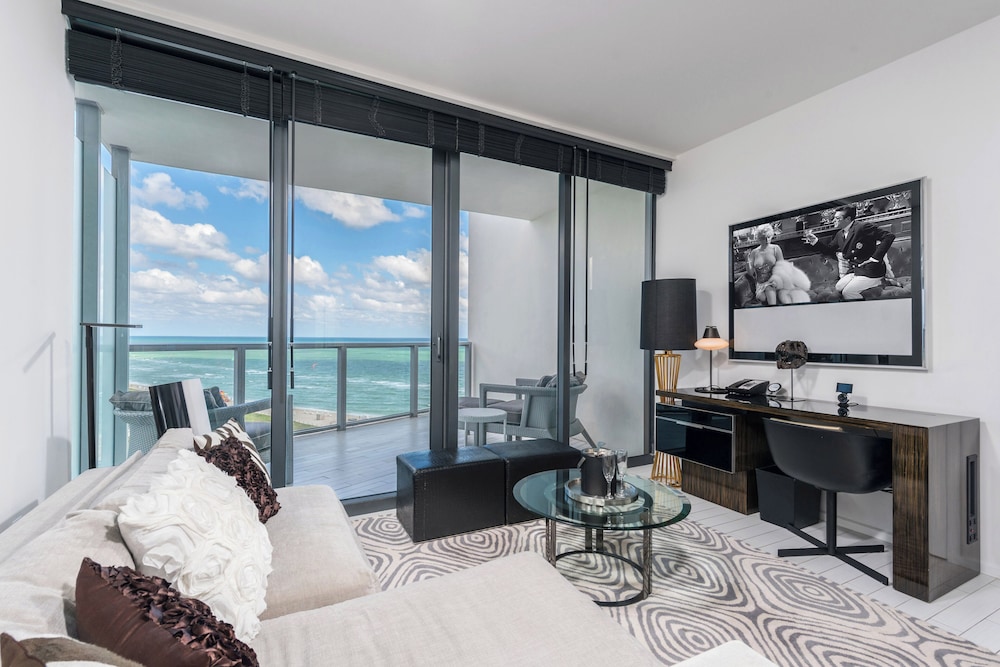 Luxury Vacation Rentals in South Beach by LRMB