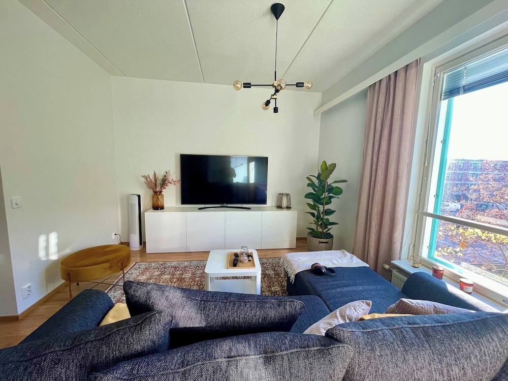 Cozy 2 Room Apartment With a Private Sauna!