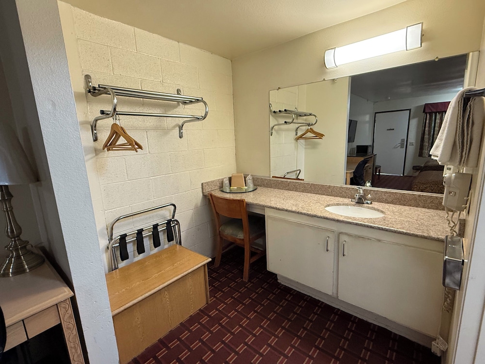 New Budget Inn