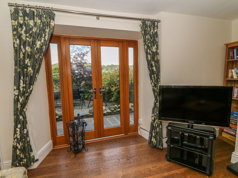 Woodbine Cottage view 2