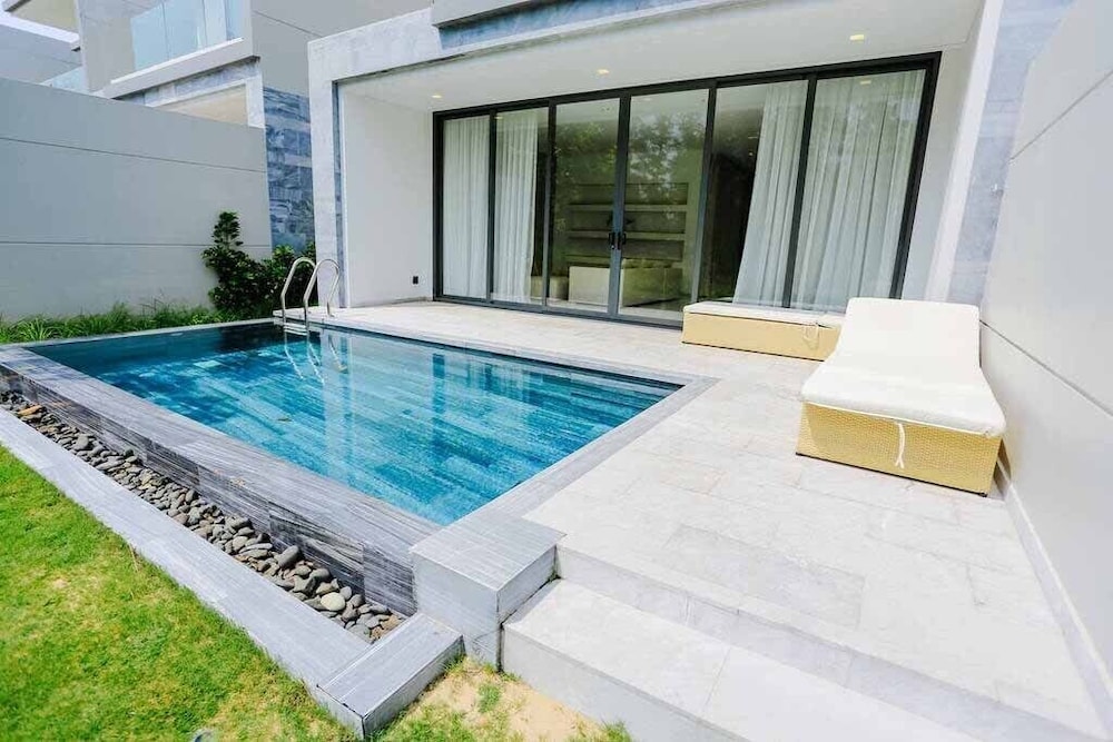 Ocean Villas Beach Resort