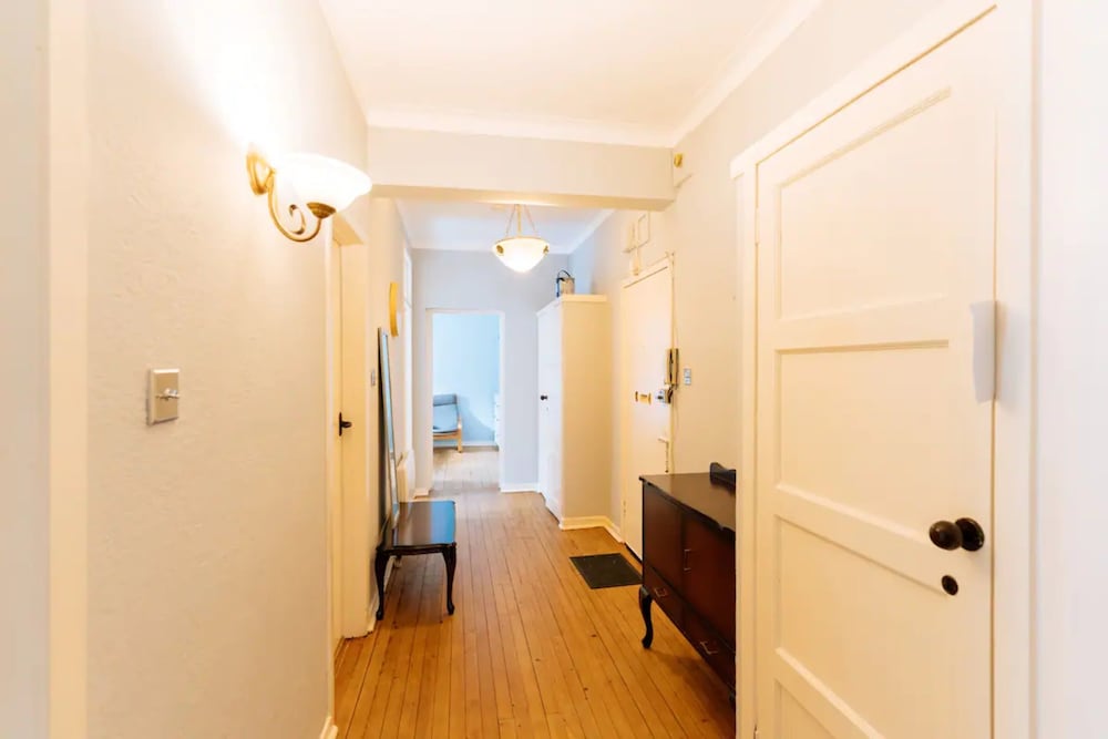 Cosy 2 Bedroom Flat in Craigleith view 3