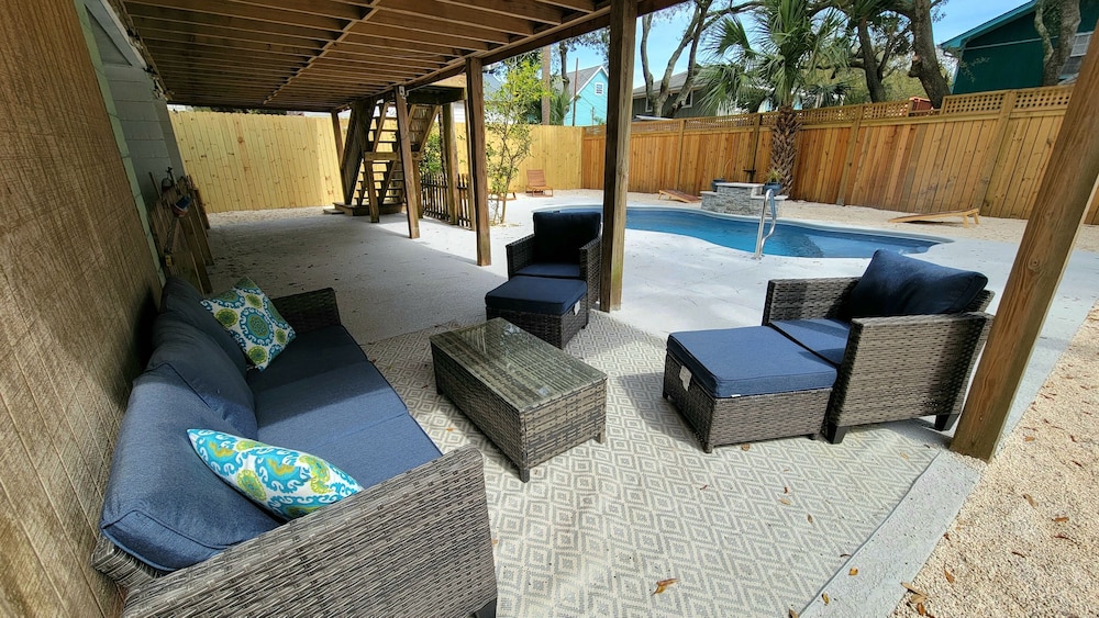 16 6th Avenue by Tybee Vacation Rentals