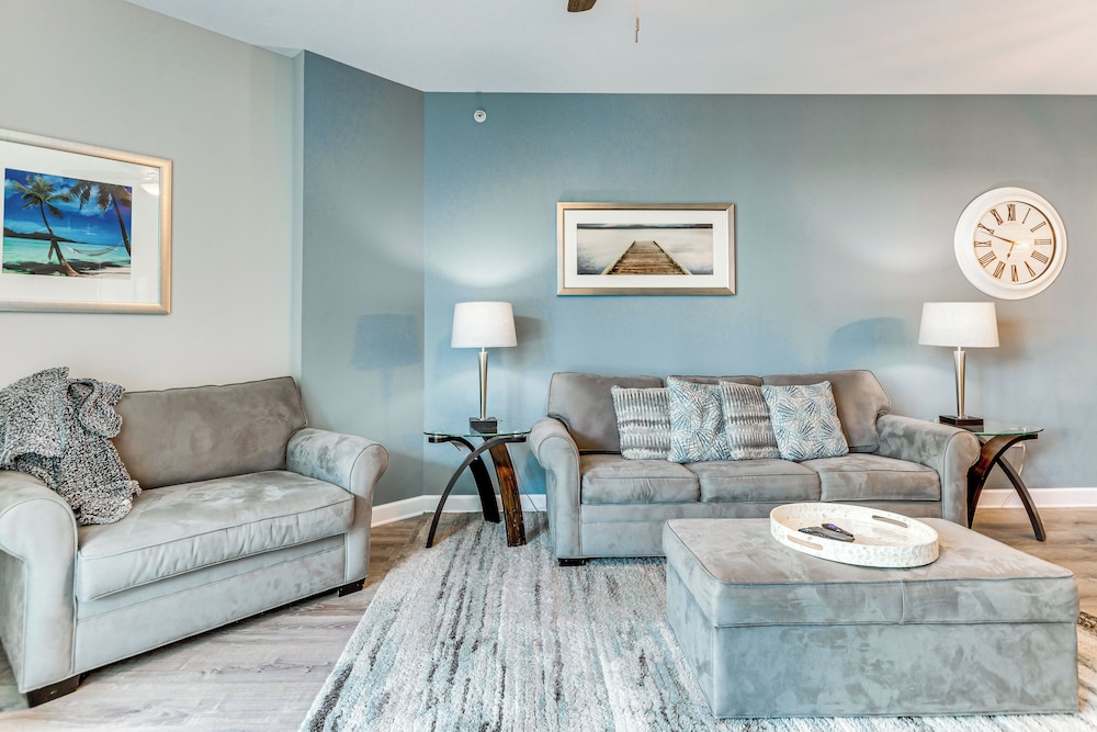 1 Mi to Henderson Beach: Condo w/ Resort Perks!