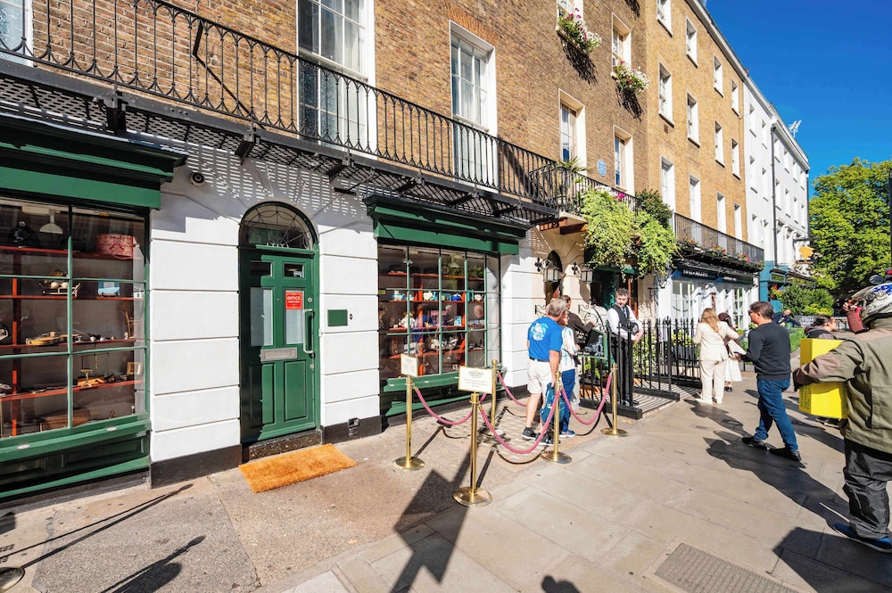 Lords Living -3 bed in Regents Park With Terrace