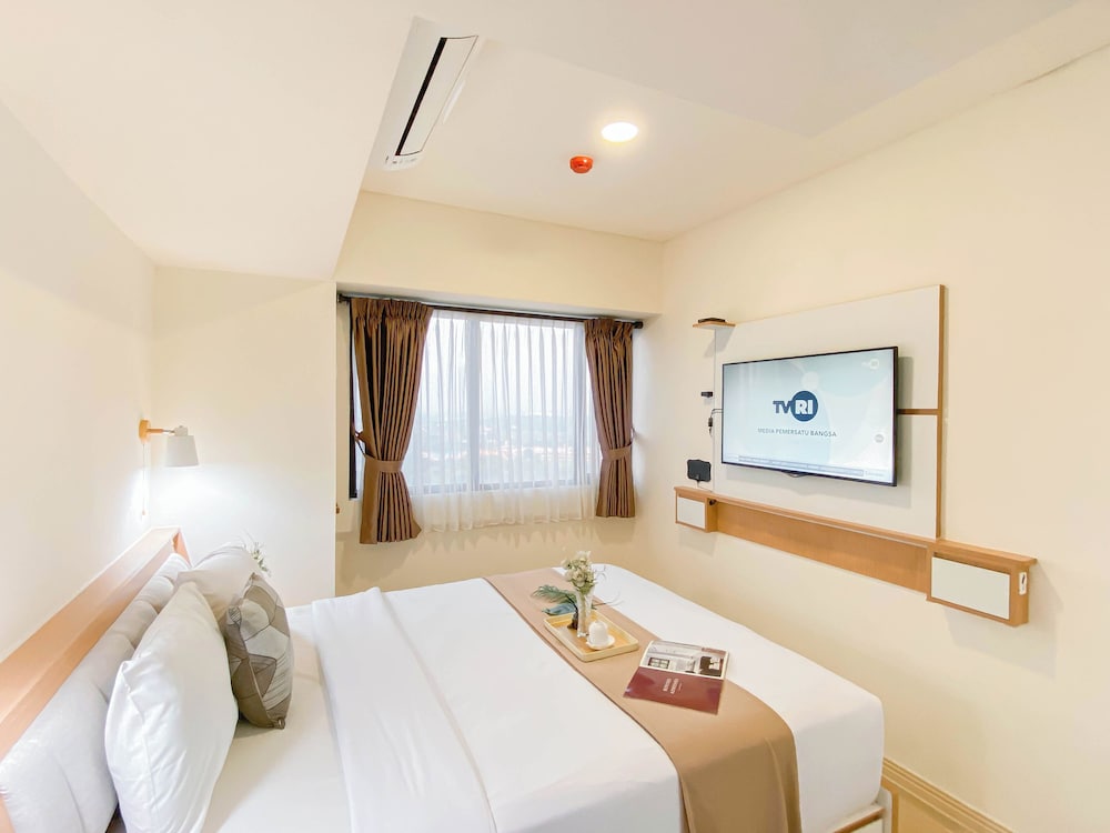 Spacious and Comfy Designed 2BR at Meikarta Apartment