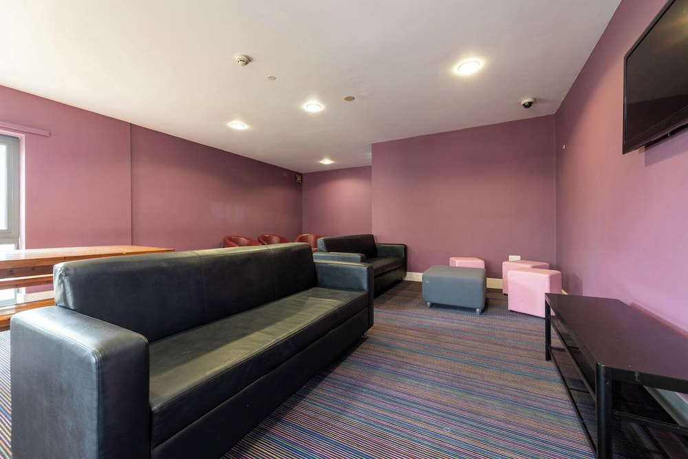 Student Only Dashwood Studios