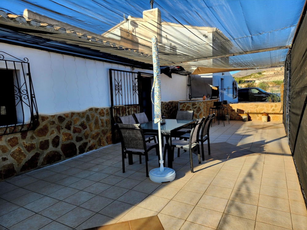 Casita-1 To 7guests-private/pool-patio-bbq-parking