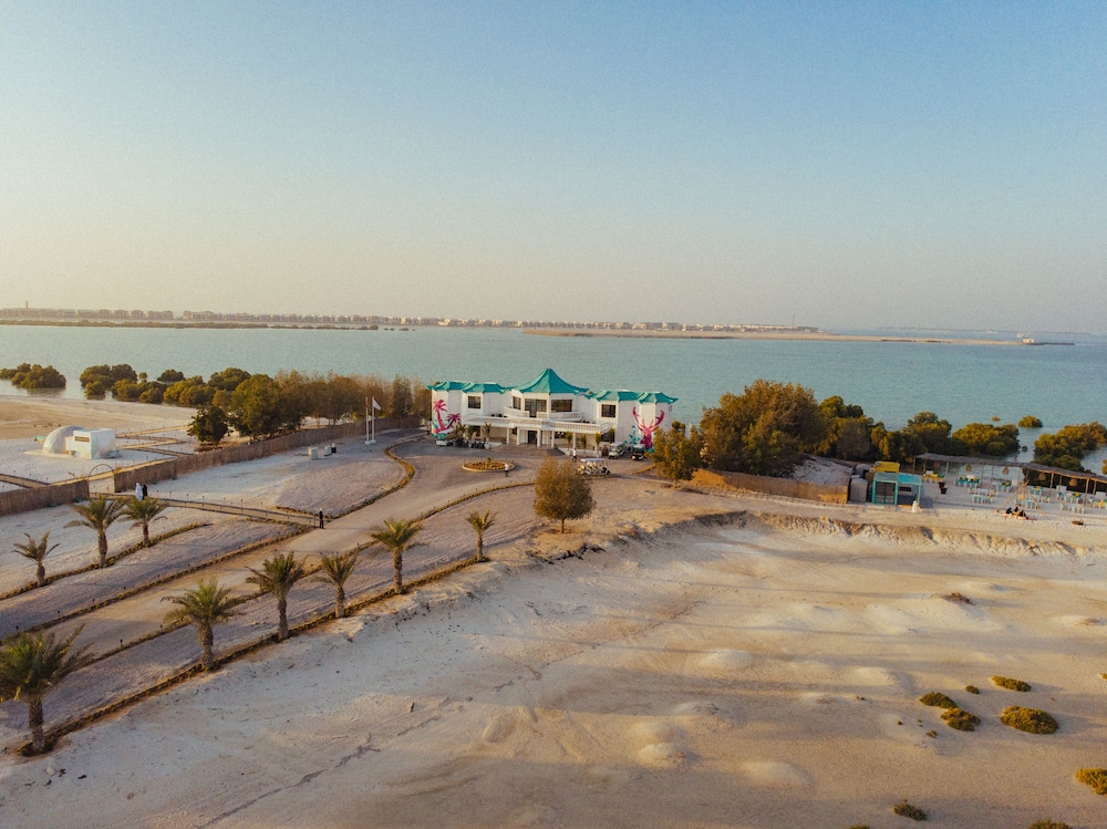 Pura Eco Retreat Jubail Island Abu Dhabi
