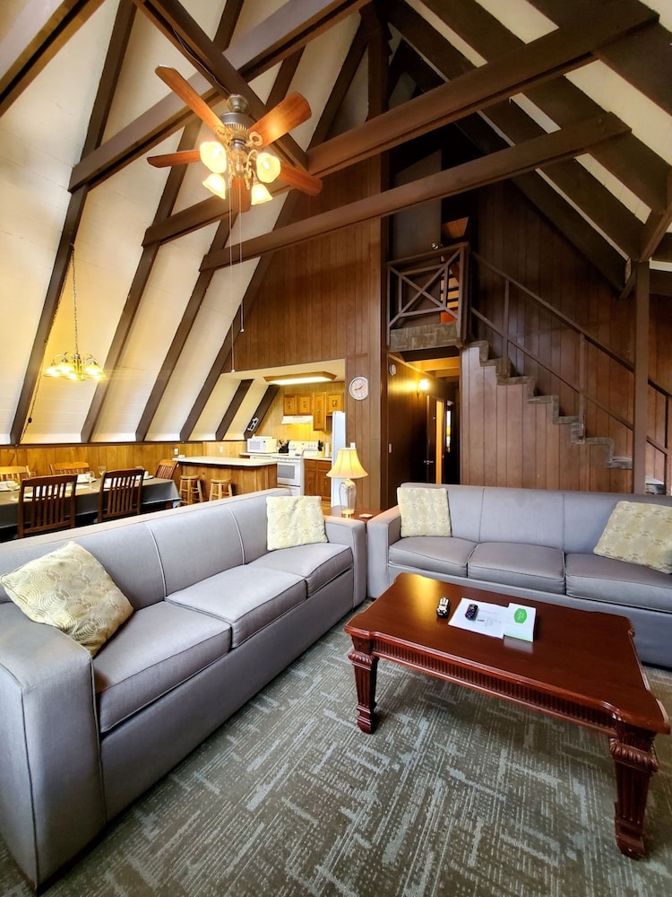 Mountain Getaway - Hidden Creek Chalet