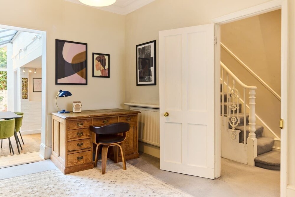 The Fulham Hideout - Modish 2bdr Flat With Patio