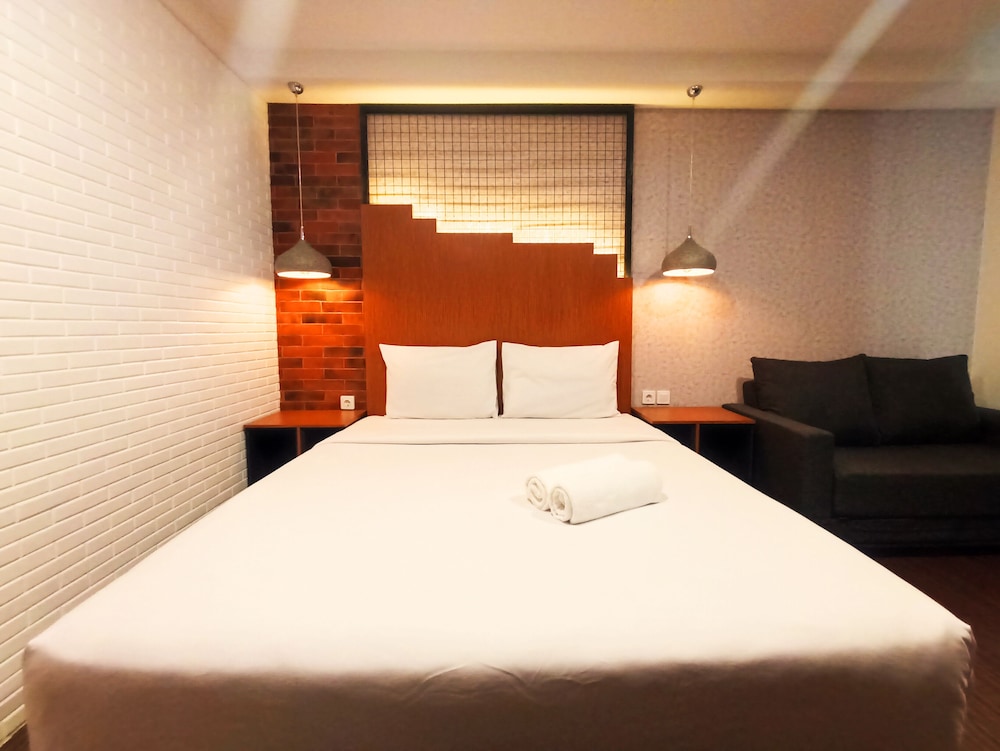 Fancy And Comfortable Studio At Mataram City Apartment view 2