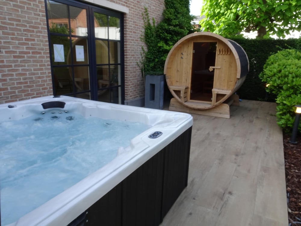 Heers Retreat With Sauna