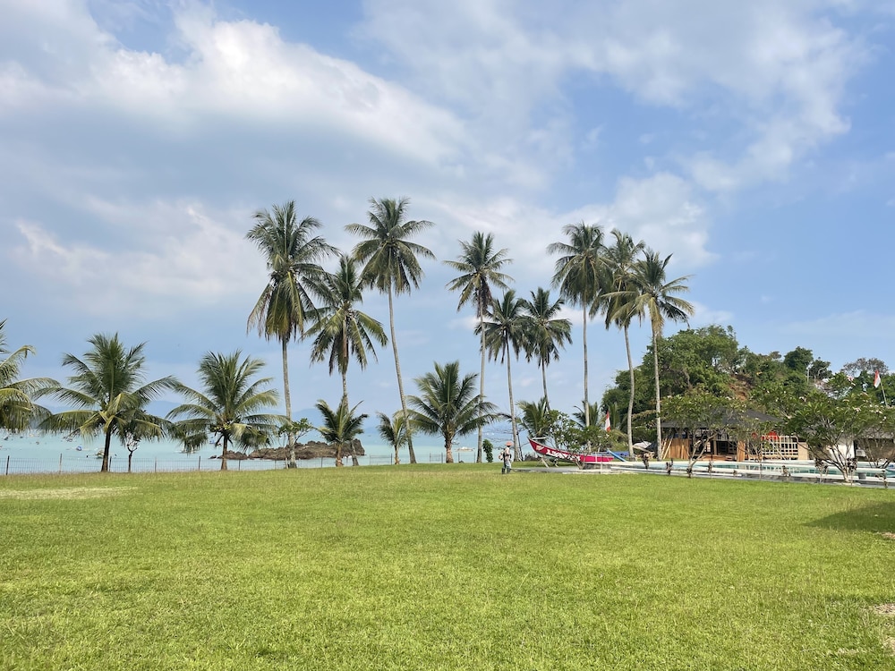 SAESEA Private Beach & Resort