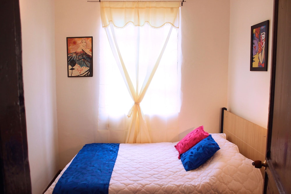 Local Hostel - Property Image 22