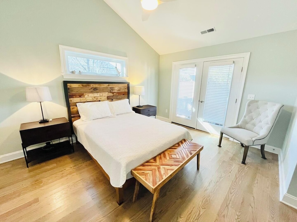 Laurel Street 114