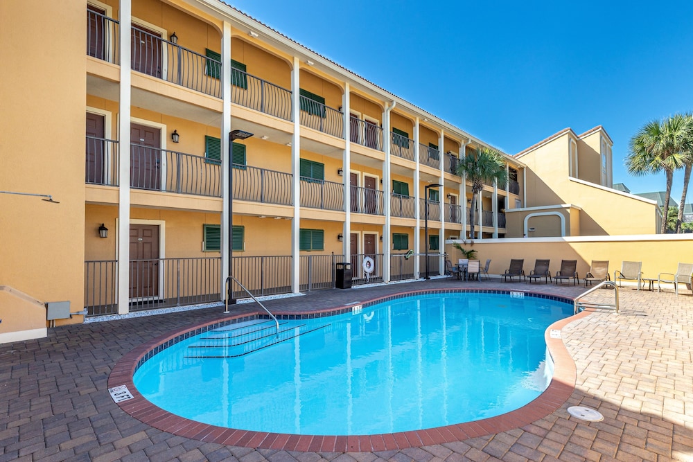 Coral Reef Club 32 1 Bedroom Condo
