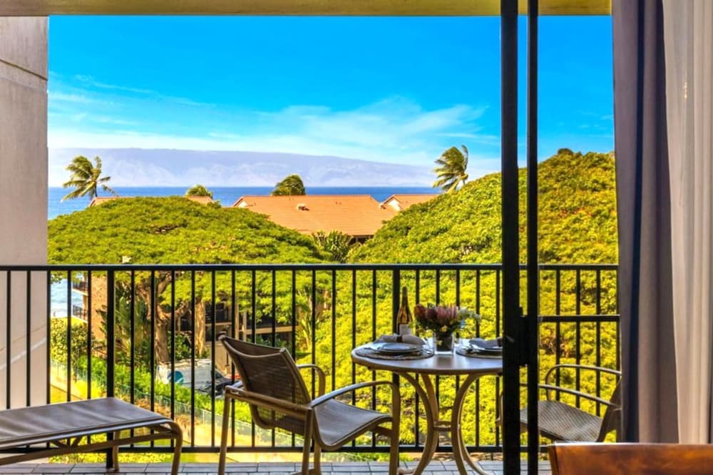Kaanapali Shores 3 Free Cars by KBM Ml-2597