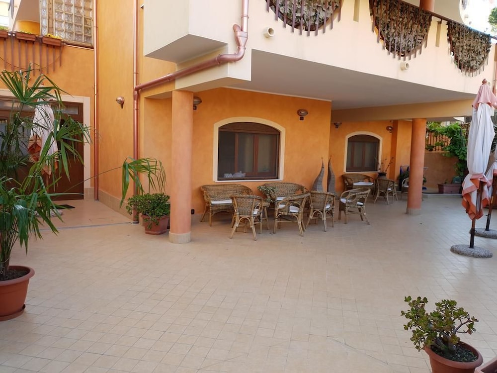 La dolce vita view 3
