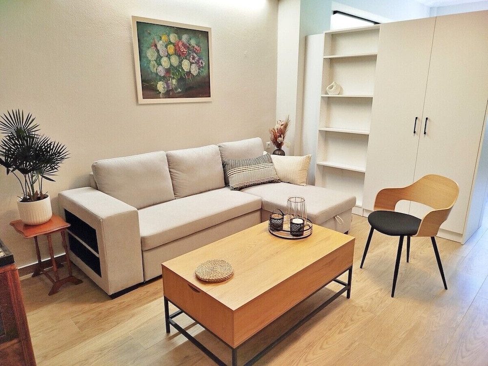 Tsak0ne Apt Near Monastiraki Sights Shops