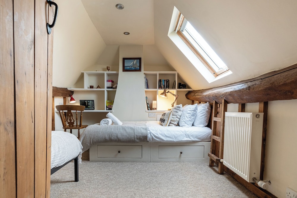 The Threshing Barn-Stunning 5 BD Retreat