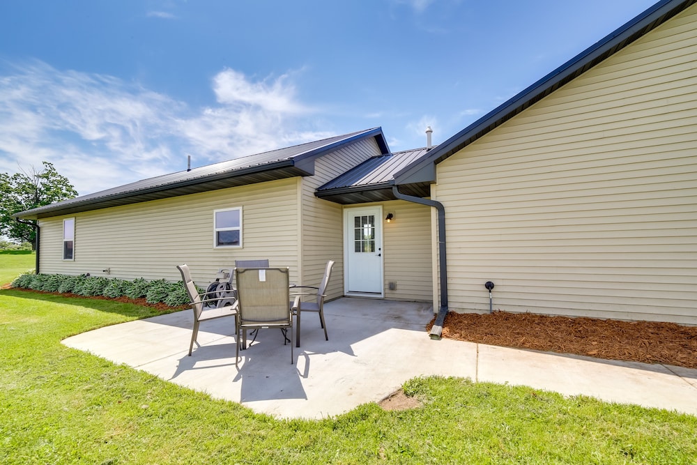 Peshtigo Dairy Farm Escape: Fire Pit, Grills! view 3