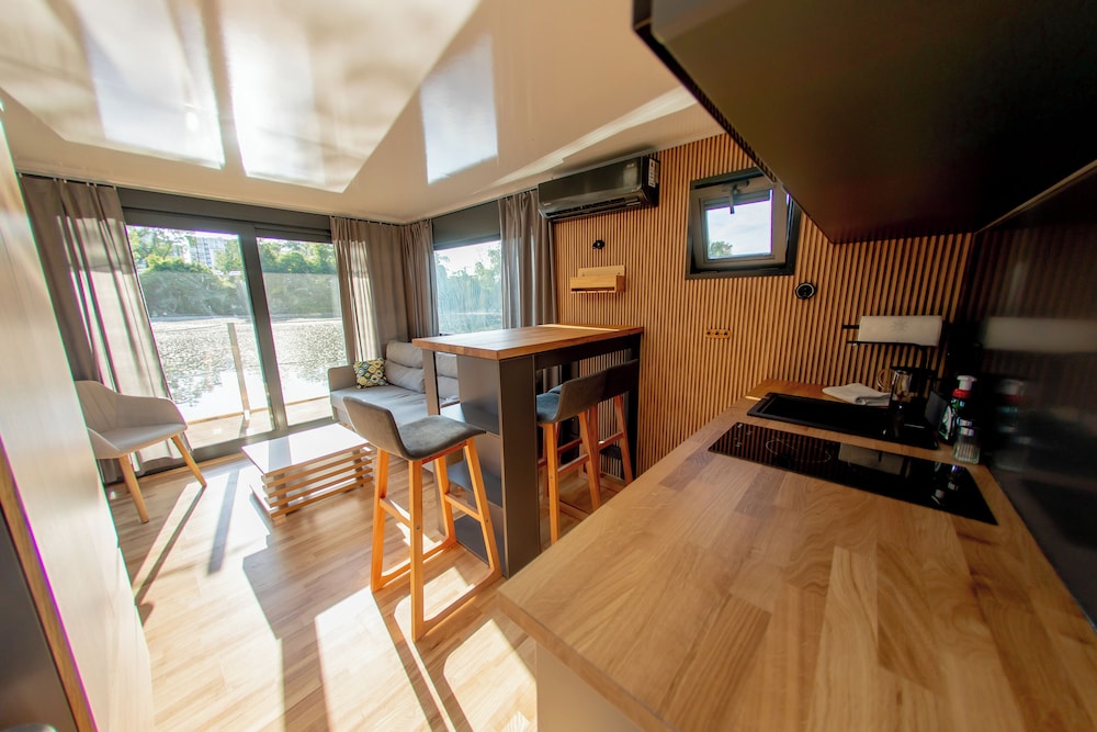 Prague Bay Houseboats